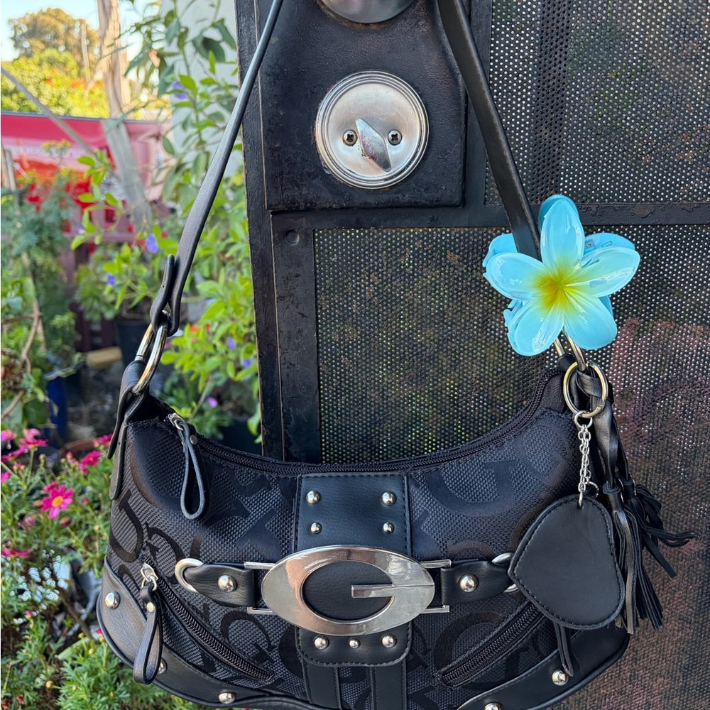 Gorgeous Beautiful!! Y2k Fashion Design Black with silver Shoulder bag